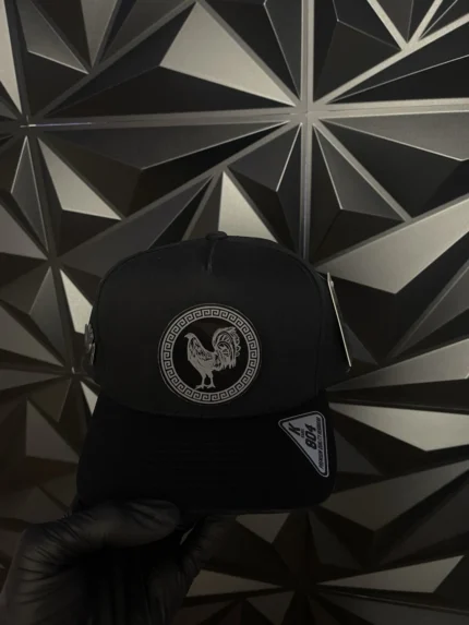Gorra Gallo Fino Estilo Belico Placa Acrilica Negra Rooster Hat Snapback New