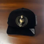 Gorra De Gallo Fino Placa Acrilica Dorada Gold Rooster Snapback Hat Black Cap